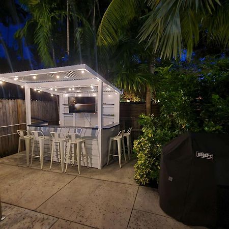 Duval Street Suite With Pool キーウェスト エクステリア 写真